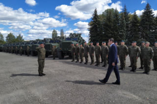 Premier Morawiecki w Siedlcach – Cougary przekazane 18. Dywizji Zmechanizowanej [FOTO]