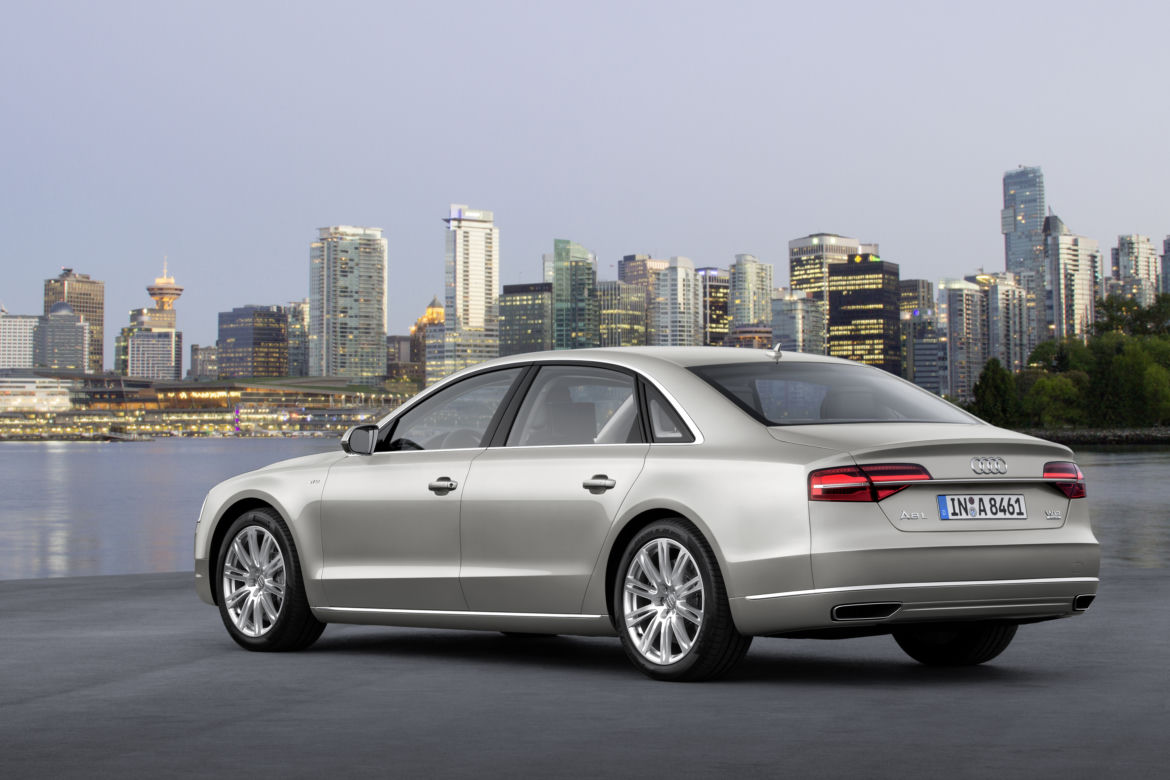 Audi A8 L W12 lifting 2014