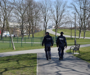 Tak krakowscy policjanci walczą z koronawirusem