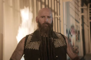 Muzycy Papa Roach i Five Finger Death Punch zagrali w horrorze. Jest pierwszy trailer
