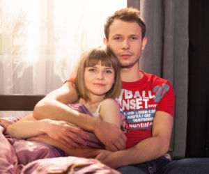 PIERWSZA MIŁOŚĆ. Nikola (Anna Kózka), Radek (Mateusz Banasiuk)