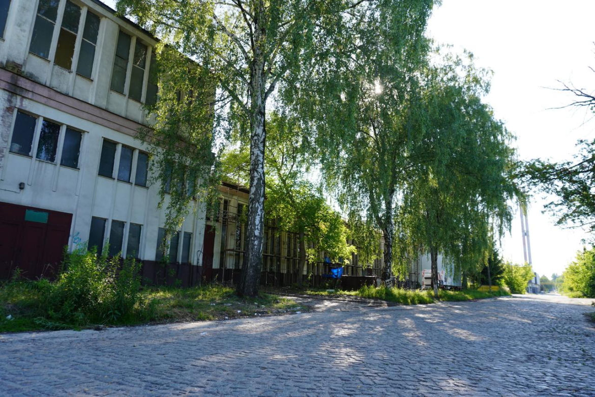 Lublin. W XX wieku to miejsce tętniło życiem. Jak dziś wygląda teren po dawnej Fabryce Samochodów Ciężarowych na Tatarach?