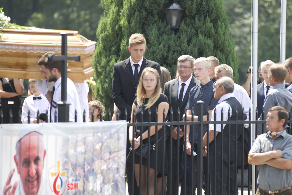 Pogrzeb sióstr zamordowanych w zamachu w Nicei