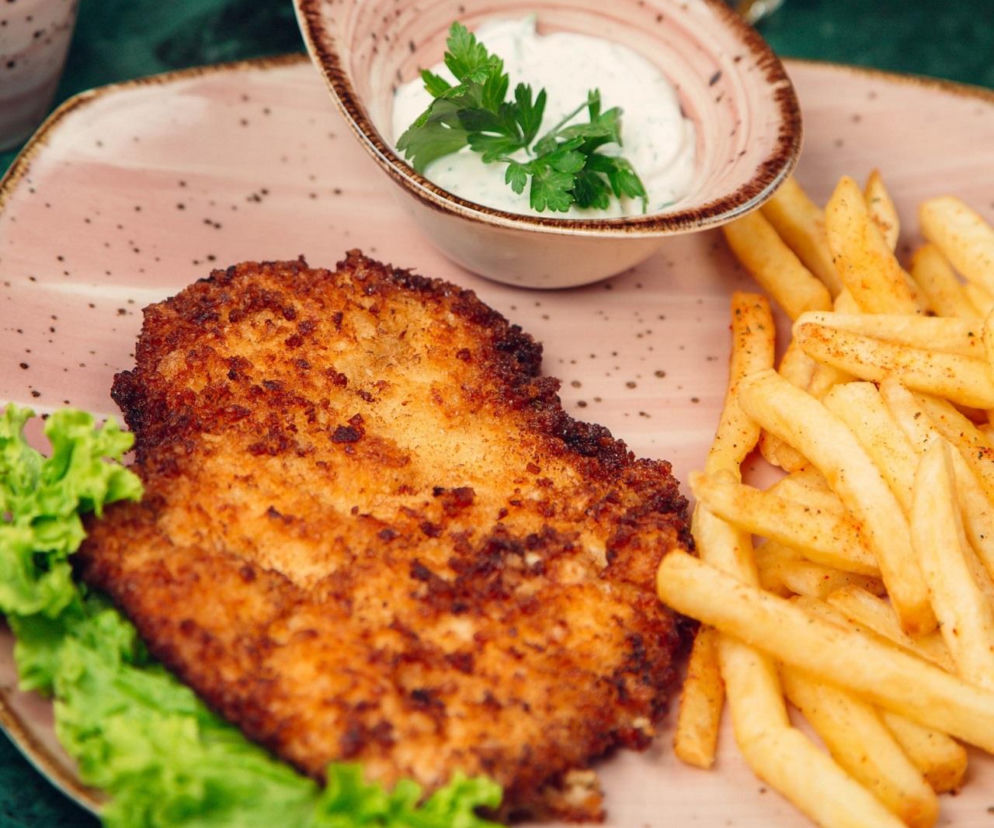 Sposób na idealnie kruche i soczyste kotlety schabowe. Ten jeden składnik sprawi, że będą rozpływać się w ustach