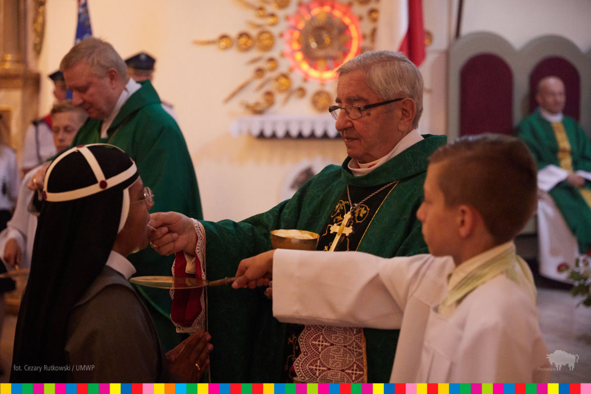 Bobrówka. Abp. Sławoj Leszek Głódź przyjechał w rodzinne strony. Obchodził ważną uroczystość [ZDJĘCIA]