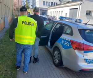 Wpadł przez przypadek! 38-latek miał na koncie kradzież blisko 1000 litrów paliwa, które wyciągał z koparek i maszyn przy budowie trasy S6