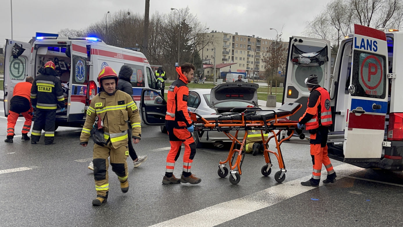 Dramat na Modlińskiej. Kierowca Toyoty uderzył w BMW