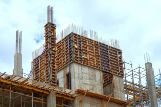 Szalunki budowlane – podział, funkcje i obszary wykorzystania