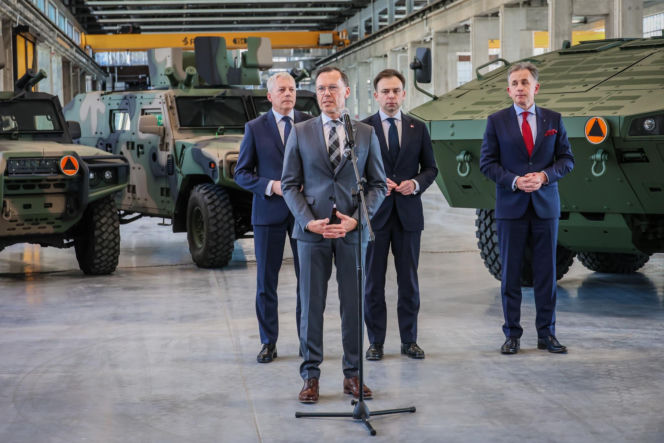 Rosomak z gigantycznym wsparciem 57 mln zł. Zwiększenie produkcji i linia dla Legwanów