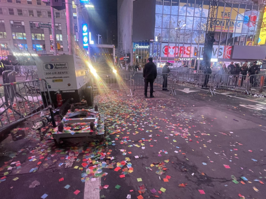 Błyskawiczne sprzątanie po zabawie na Times Square