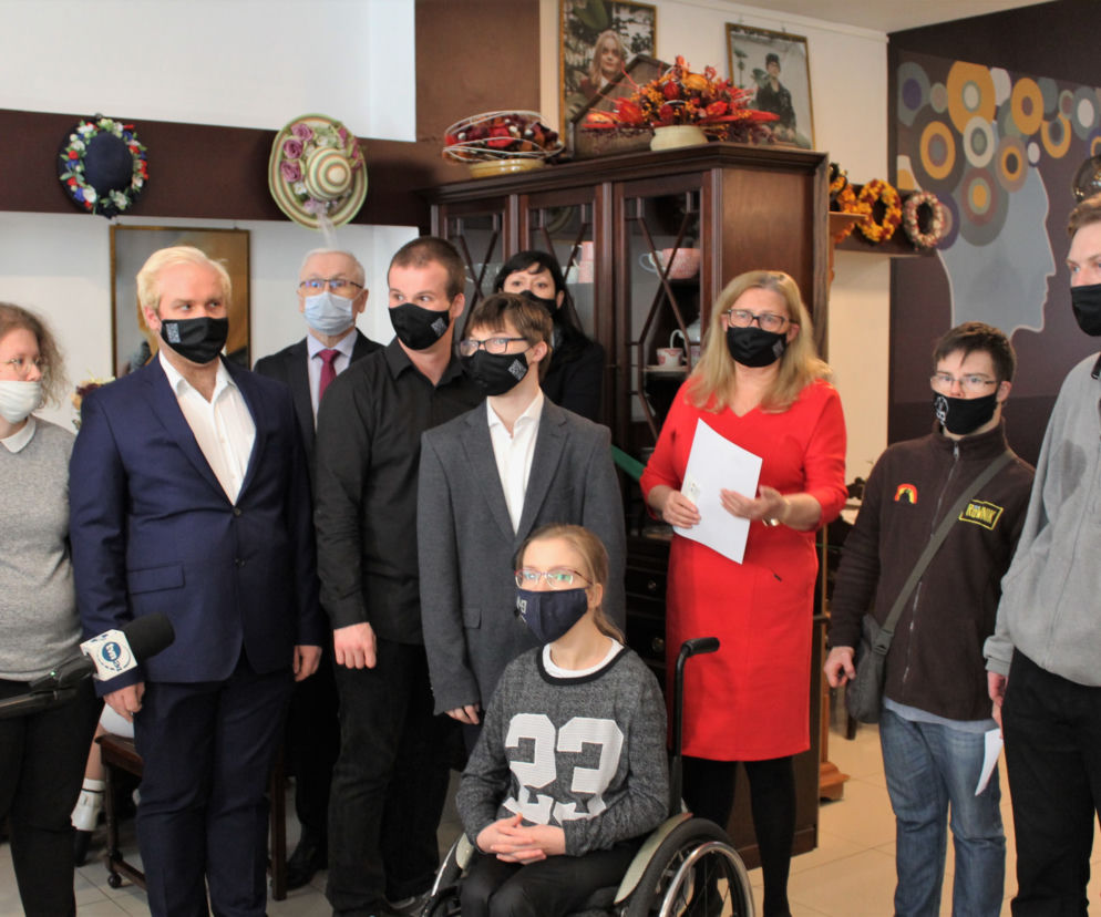 Osoby z niepełnosprawnością będą tworzyć i sprzedawać dzieła sztuki! Rusza ART Równik