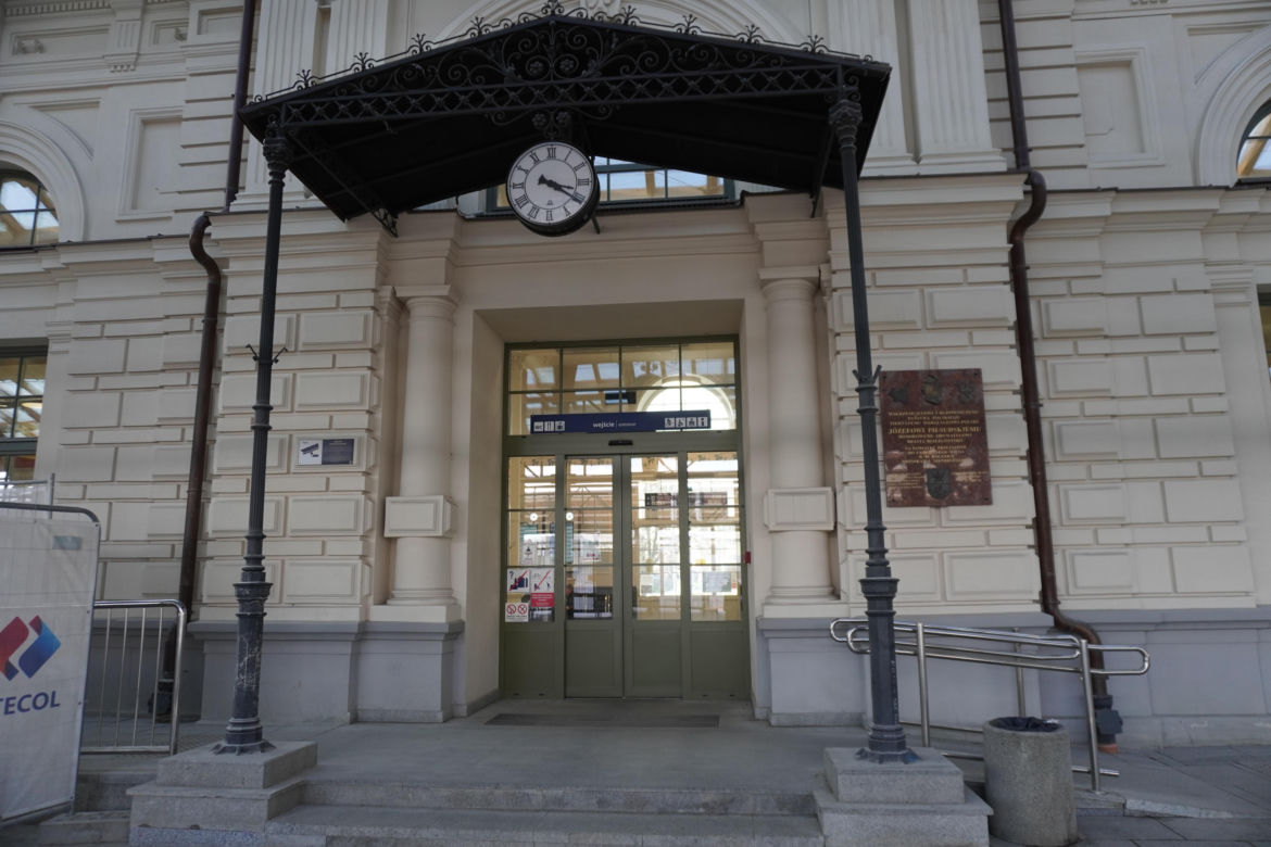 Prace przy dworcu PKP w Białymstoku 2024. Nowe zadaszenie i przejścia podziemne