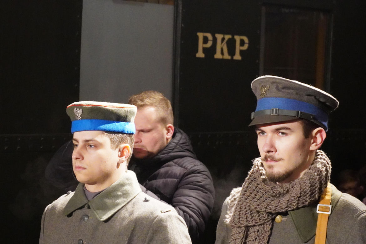 Inscenizacja przyjazdu Ignacego Paderewskiego do Poznania w przeddzień rocznicy wybuchu Powstania Wielkopolskiego