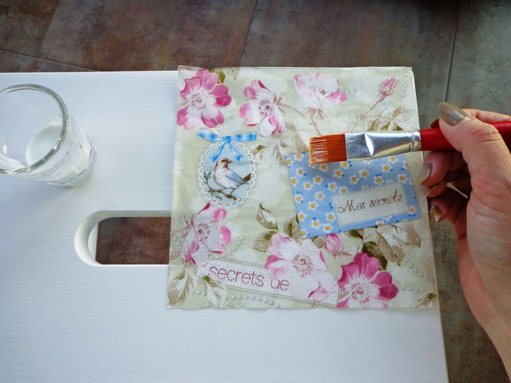 Taboret ze schodkiem IKEA w wersji decoupage