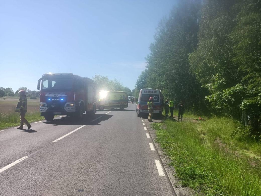   Wypadek autobusu szkolnego na Mazurach. Rannych kilka osób, droga zablokowana!