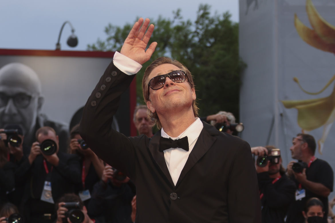 Brad Pitt ma nową dziewczynę! 29-latka jest w trakcie rozwodu z Polakiem!