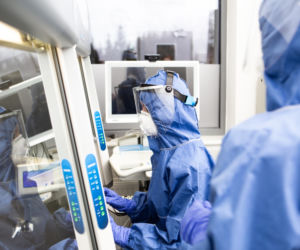 Tak pracuje laboratorium Invicta
