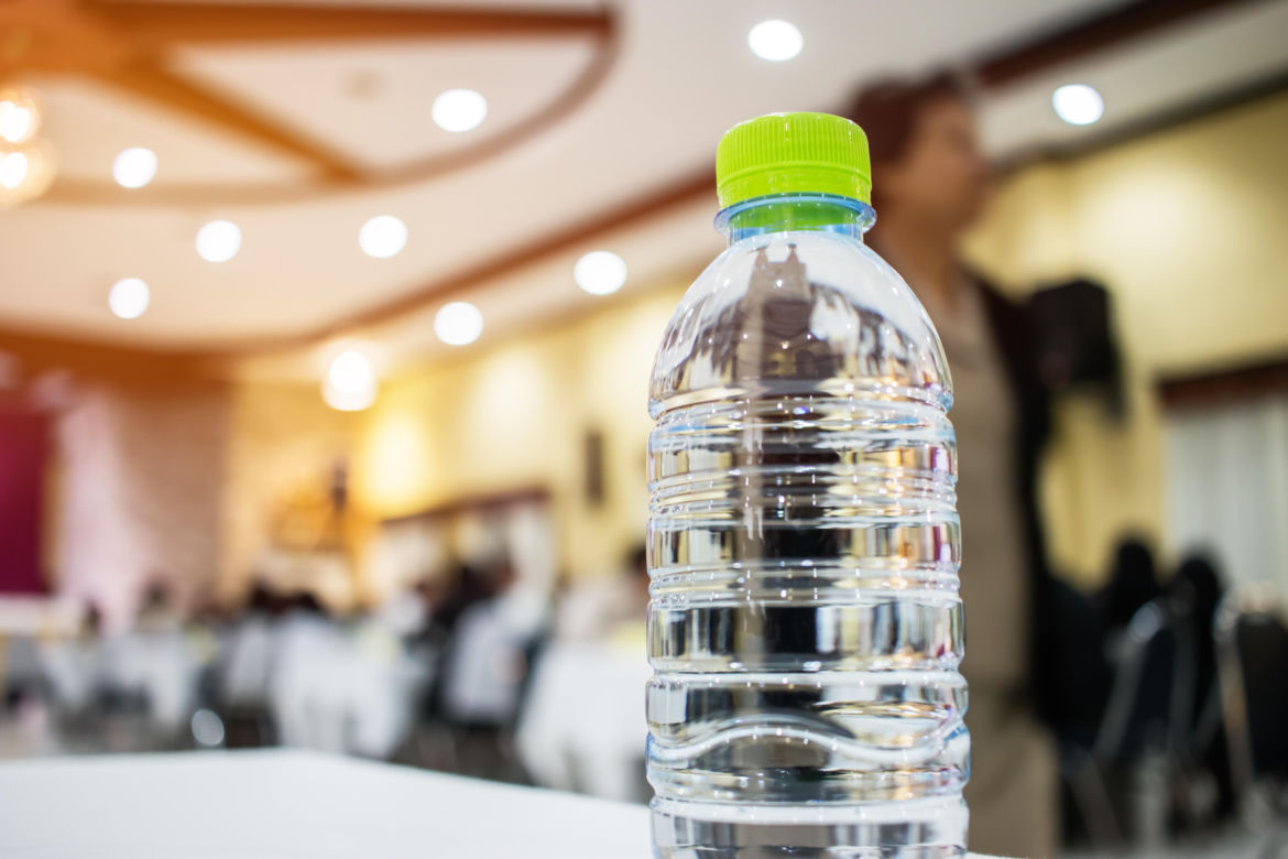 Płyny powyżej 100 ml – wyjątki tylko dla leków i żywności dla dzieci