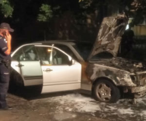 Pożar samochodu na ul. Kasztanowej w Bydgoszczy [ZDJĘCIA]