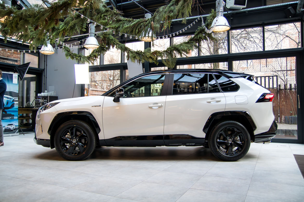 2019 Toyota RAV4 Hybrid - piąta generacja SUV-a