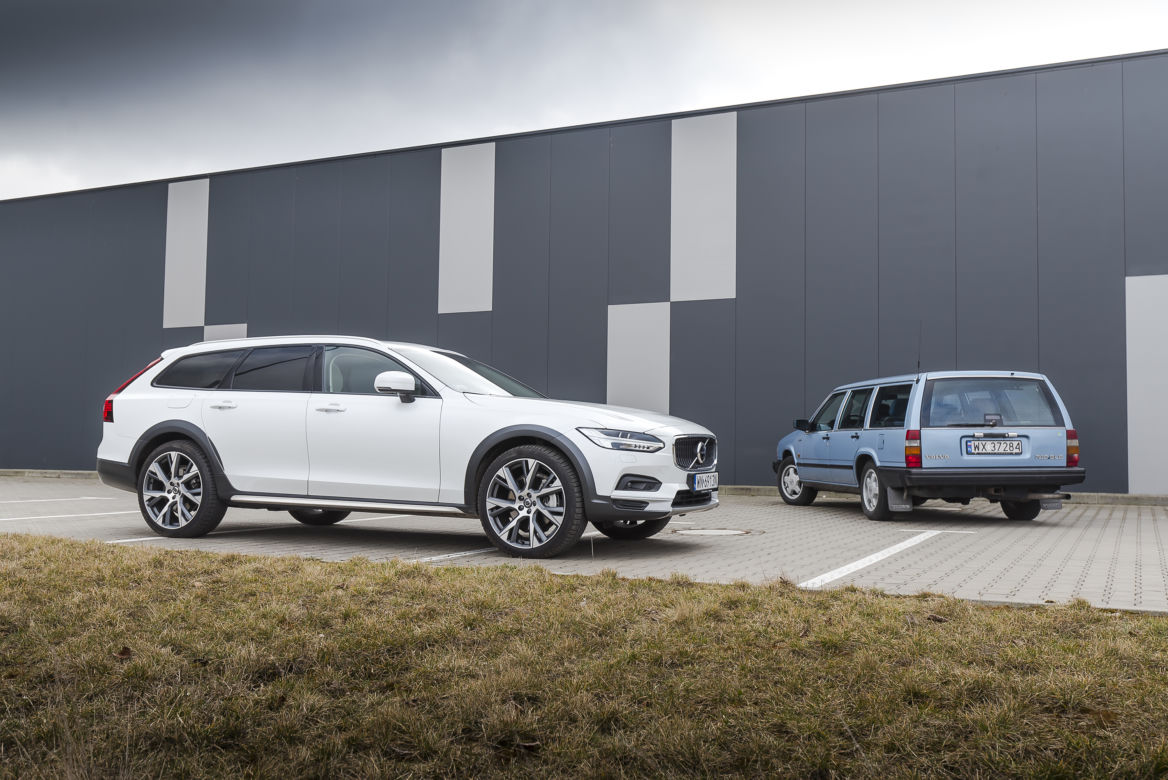 Volvo 740 kombi 2.4TD & Volvo V90 Cross Country B5 AWD 8AT 