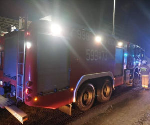 Dom byłego policjanta wyleciał w powietrze. Mężczyzna i jego żona są w ciężkim stanie