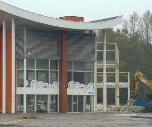 Tyle zostało z wielkiego centrum handlowego w Sosnowcu! Trwa rozbiórka!