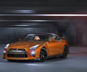Nissan GT-R lifting 2017