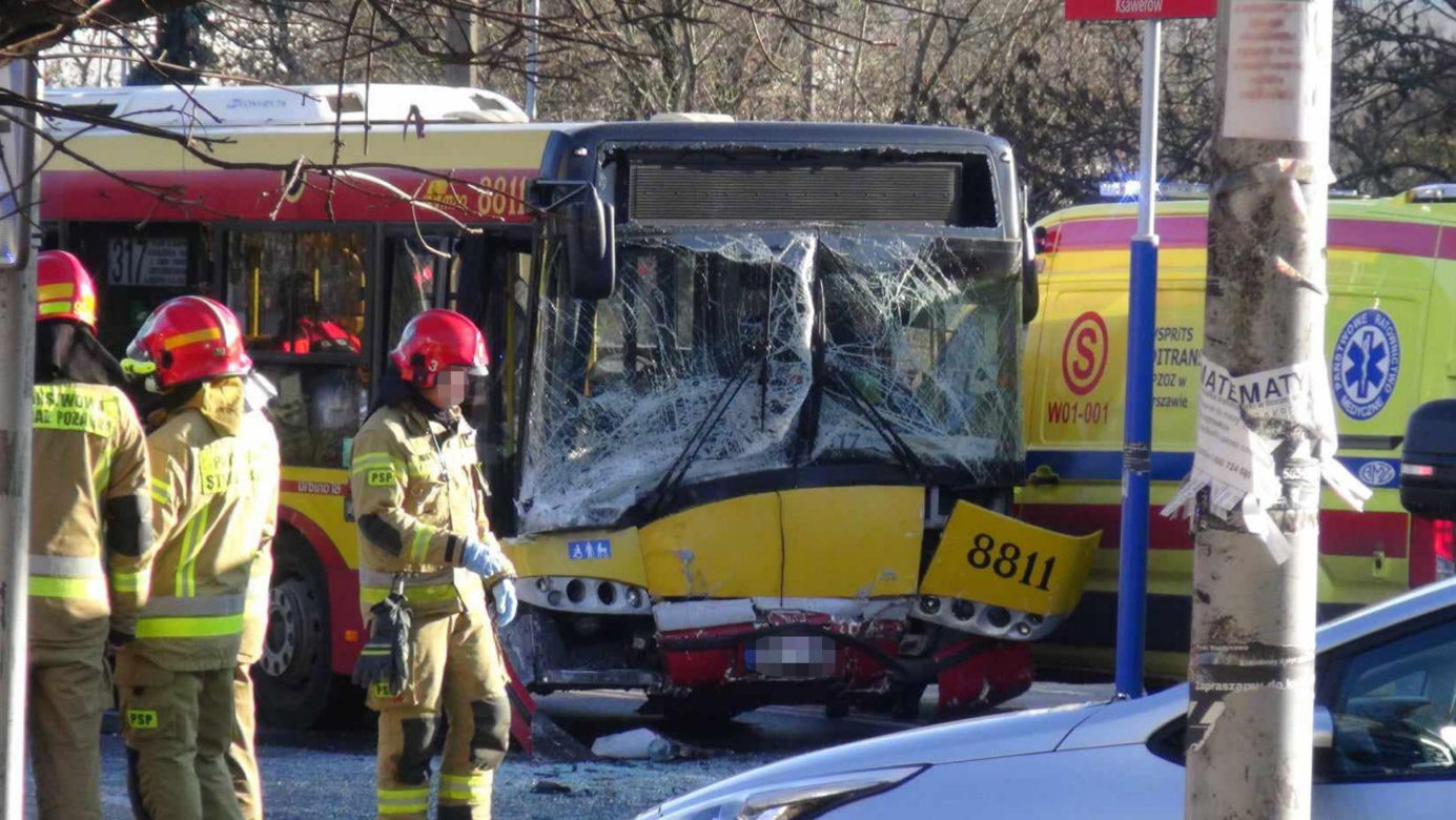 Poważny wypadek autobusu w Warszawie