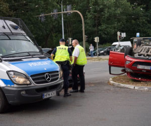 WYPADEK SAMOCHODOWY