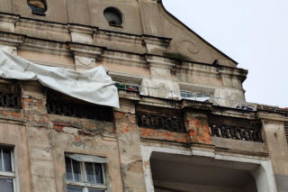 Insepktorzy sprawdzili najstarsze kamienice w Poznaniu.