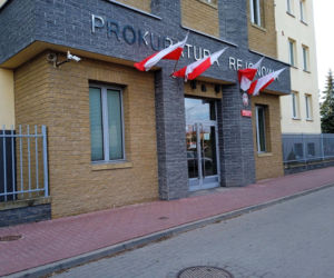 Atak na wójt Starej Kornicy. 42-latek czeka na zarzuty