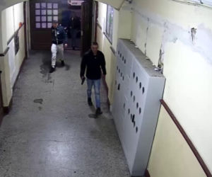 Brutalne pobicie na klatce schodowej bloku w Poznaniu