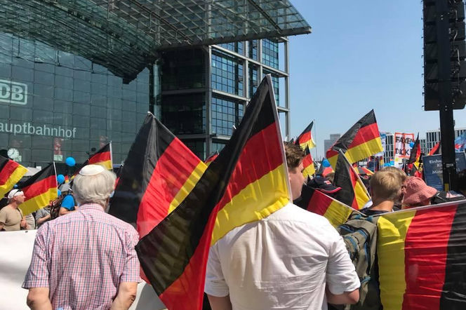 Niemcy podzieleni w sprawie AfD. Czy koalicja z populistami to przyszłość niemieckiej polityki?