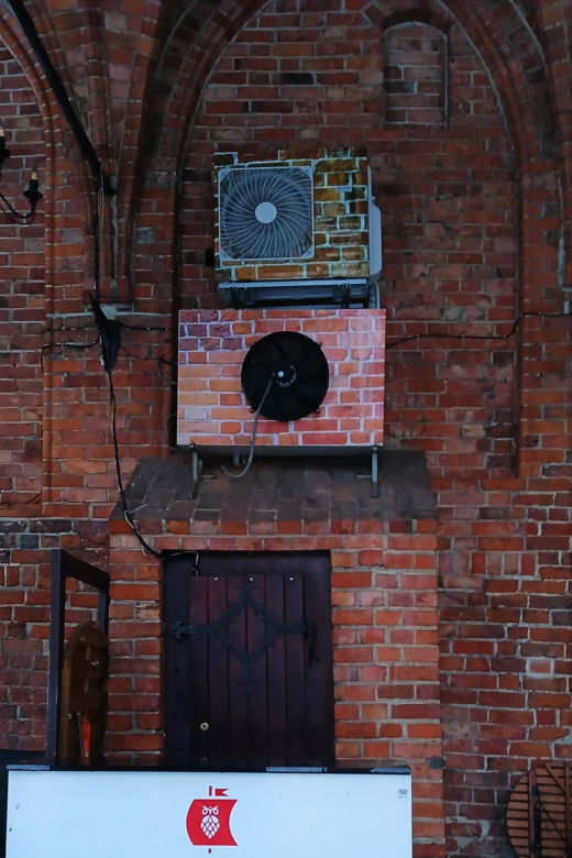 "Gotyckie klimatyzatory" na Podzamczu
