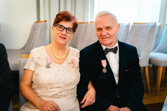 Złoty Gody par małżeńskich w Siedlcach - wręczenie pamiątkowych medali