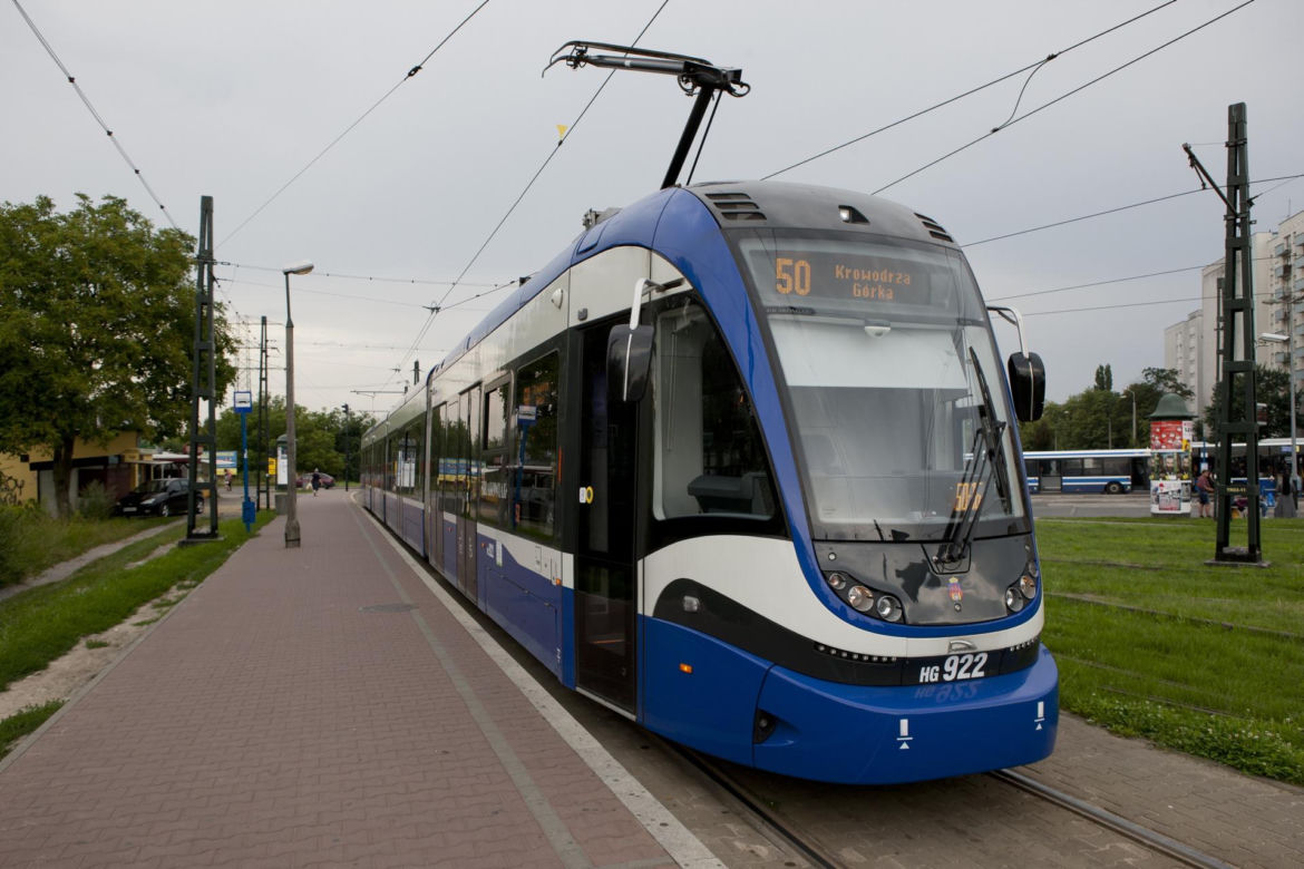 W Krakowie papież Franciszek podróżował tramwajem. Bydgoska Pesa jeździ do dziś 