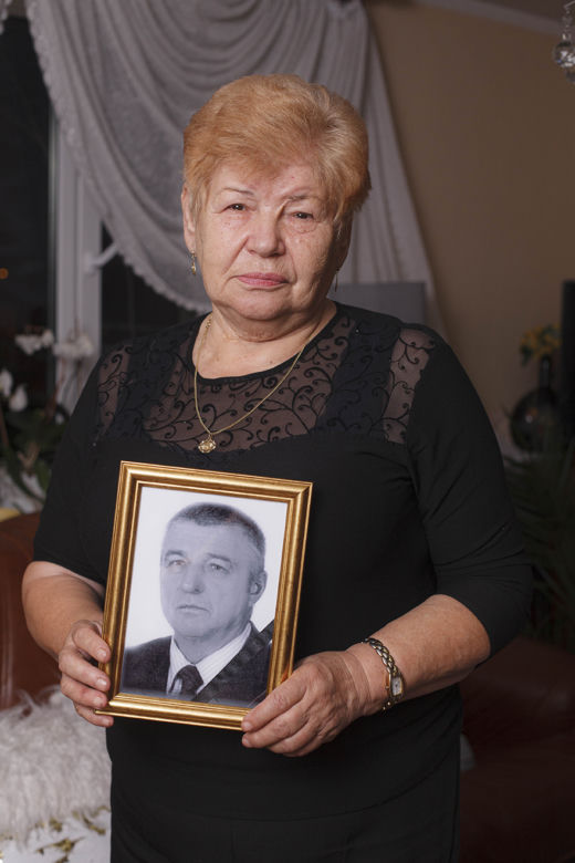 Wrzucili dziadka do worka i pochowali