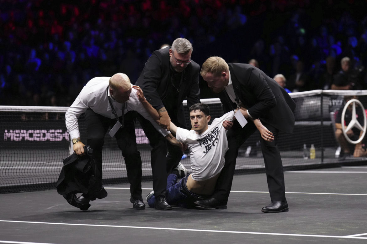 Mężczyzna podpalił się podczas Laver Cup