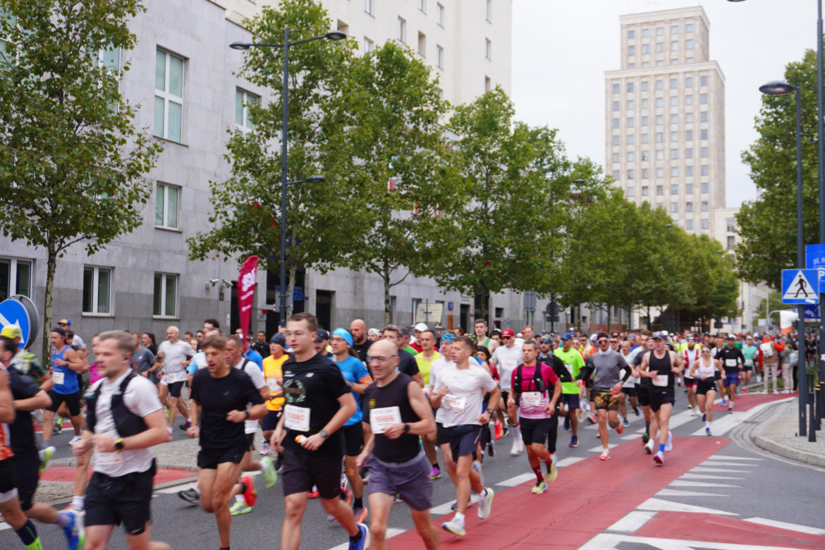Uczestnicy Maratonu Warszawskiego 2025