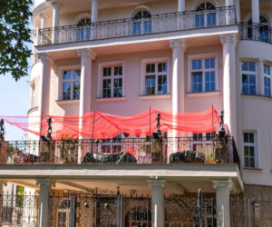 Biurowiec z lat 90. i początku XXI wieku. Warszawa, ulica Kielecka 23