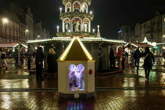Ruszył świąteczny Jarmark w Bytomiu. Kultowy tramwaj i kaszanka wikinga