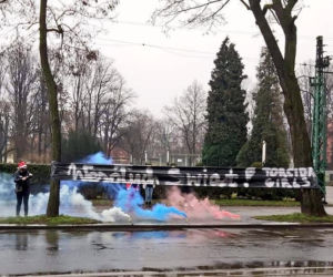 Kibicki Górnika Zabrze zrobiły świąteczną niespodziankę małym pacjentom z miejskigo szpitala. Piękny gest! [ZDJĘCIA]