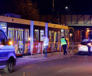 Warszawa: śmierć pod kołami tramwaju. Chciał skrócić sobie drogę?