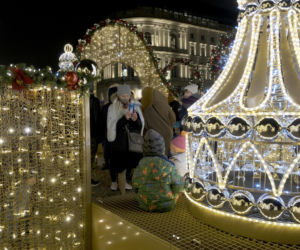 Niesamowita iluminacja świąteczna rozbłysnęła w Warszawie