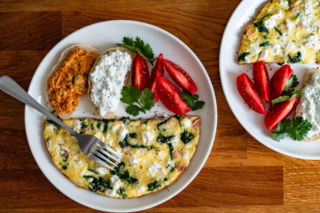 Dwa składniki, a taki efekt! Fit śniadanie z serka wiejskiego i jajek