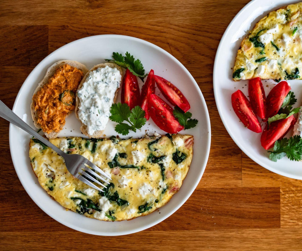 Dwa składniki, a taki efekt! Fit śniadanie z serka wiejskiego i jajek