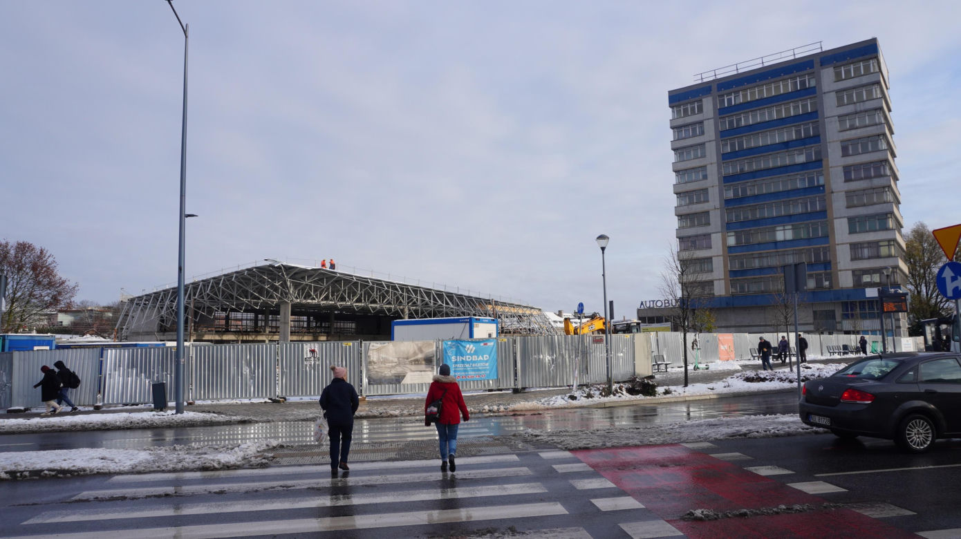 Dworzec Główny w Olsztynie rośnie w oczach. Stoi już metalowa konstrukcja budynku [ZDJĘCIA]