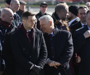 Rocznica katastrofy smoleńskiej. Prezydent Nawrocki uczcił pamięć zmarłych