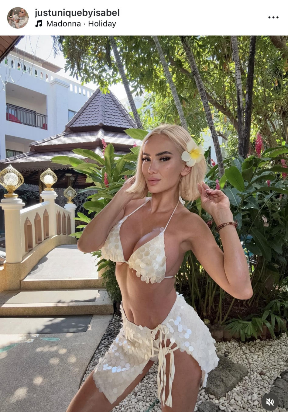 Gwiazdy witają nowy rok w bikini